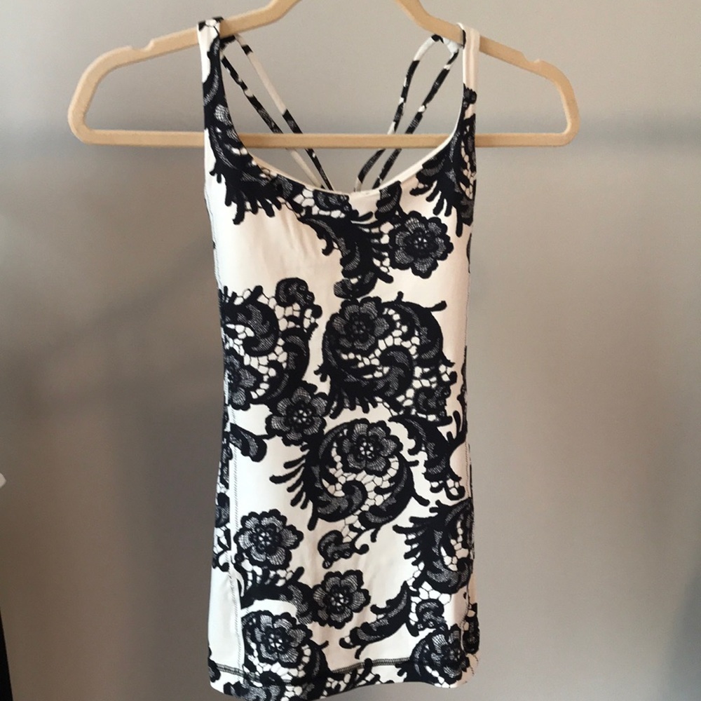 Lululemon tank